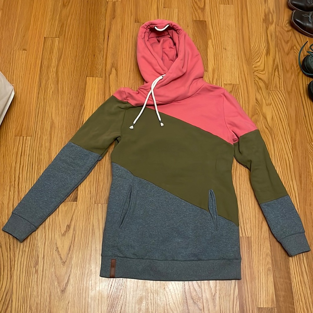 Ampersand Avenue hoodie size small-like new!